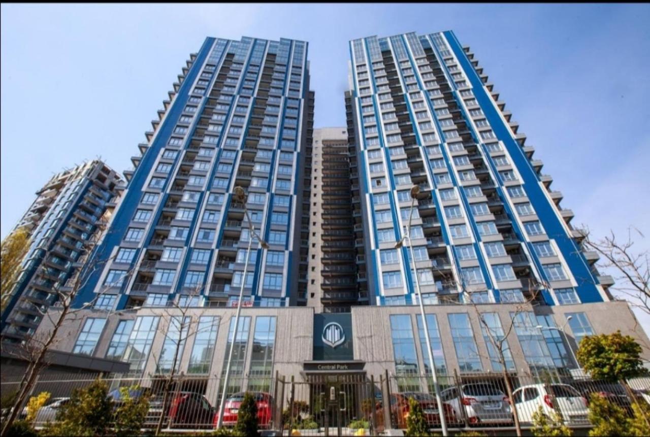 Petrovdom Apartaments 8-188 In Rc Central Park, 7 John Mccain Street เคียฟ ภายนอก รูปภาพ